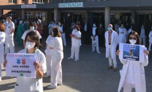 Las enfermeras de quirófano del Hospital, en huelga