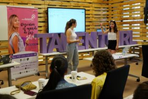 61 alumnas de Segovia reciben el diploma de ‘Talent Girl’