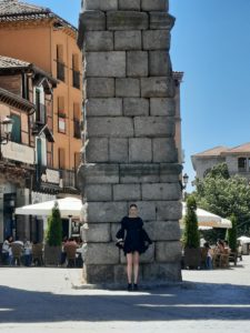 La Pasarela de la Moda de Castilla y León desfila con el Acueducto de fondo