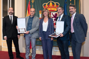 IES Andrés Laguna e IES Mariano Quintanilla reciben la Placa de Honor de la Orden Civil de Alfonso X El Sabio