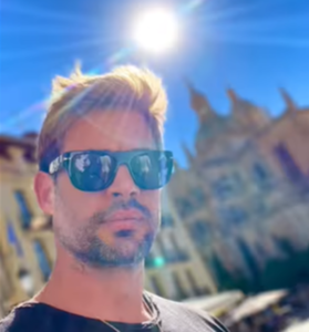 William Levy y su aroma recorren Segovia