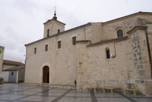Una «cacerolada» impide celebrar misa en un pueblo de Segovia