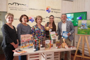 Los Bibliobuses de la Diputación de peregrinación por el Camino de Santiago