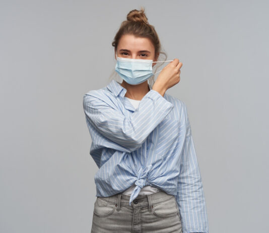 Fin a las mascarillas en farmacias