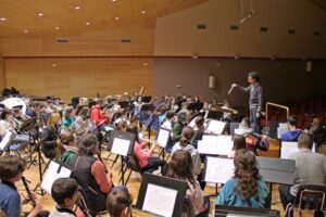 La Banda Junior del Conservatorio de Segovia lleva su música a Disneyland París