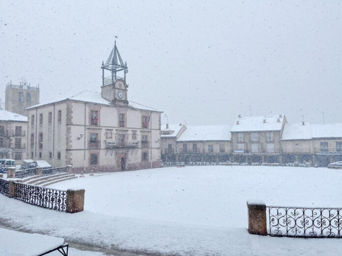 temporal de nieve afecta a las carreteras de Segovia