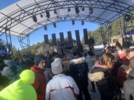 DJs en una estación de esquí