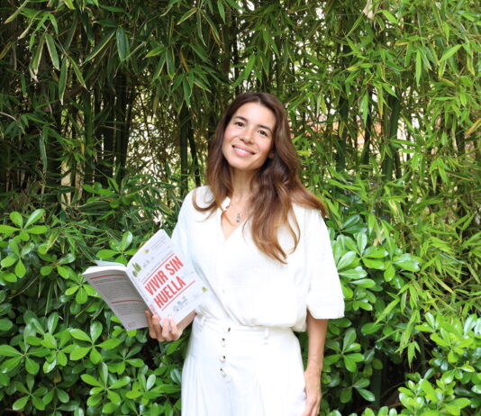 Ana de Santos publica 'Vivir sin huella'