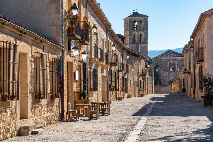 el pueblo más popular de Segovia