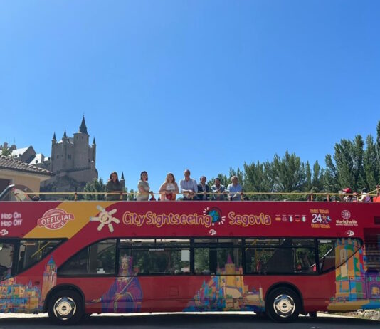 Autobús turístico gratis en agosto