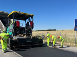 Aceite de oliva para hacer sostenible una carretera