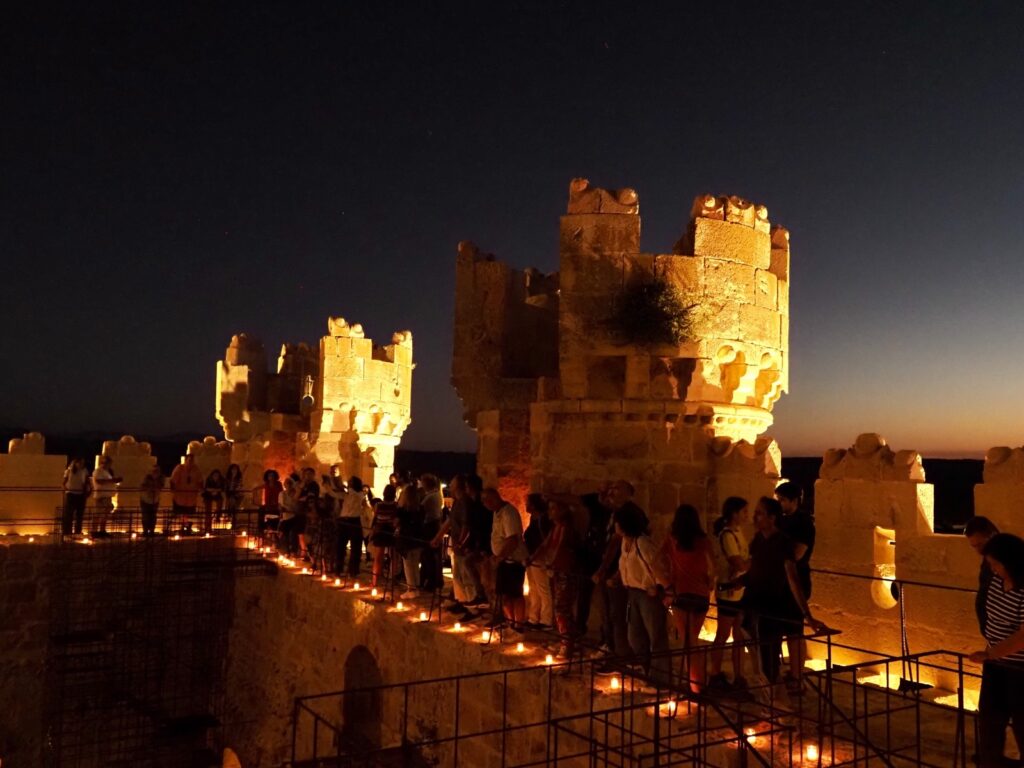 Velas e historia en un castillo de Segovia