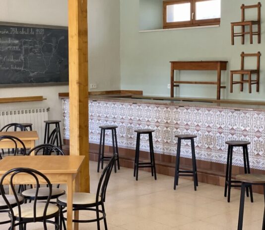 licitación el bar municipal de un pueblo