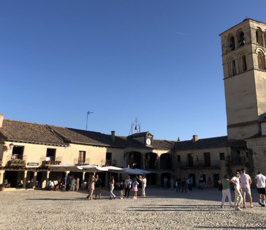 trabajo y casa en pueblo de Segovia