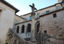 El pueblo de Segovia de las siete llaves