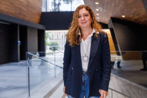 La profesora del Campus de Segovia Teresa Gema Martín Casado, Premio Menina 2023 por su proyecto ComMujeres