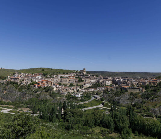 Hotel en venta en una preciosa villa segoviana