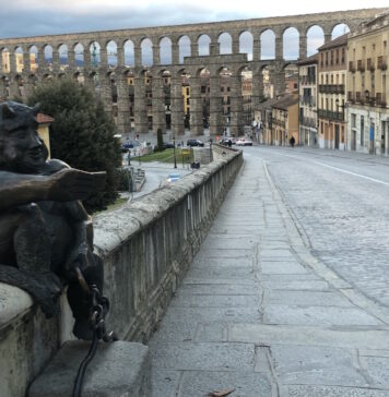 Vox pide la retirada de diablillo