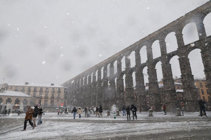 Aviso de nieve en Segovia