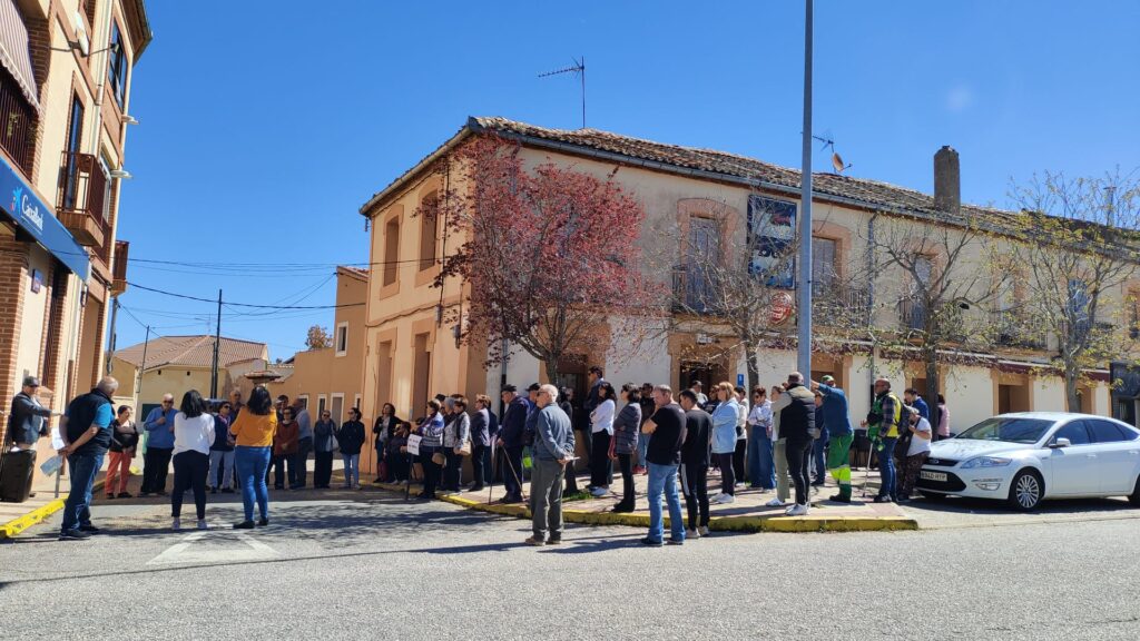 pueblo de Segovia contra el cierre