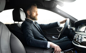 Una campaña para mejorar la seguridad en las carreteras segovianas estas navidades Caravana en Segovia