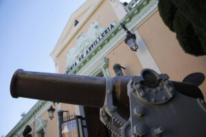 centro de enseñanza militar más antiguo