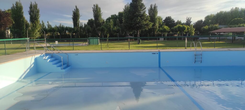 Reabre la piscina municipal de Nieva