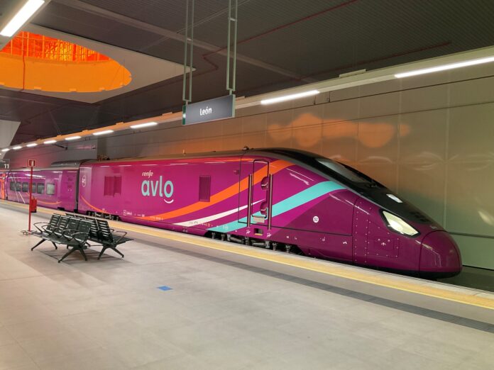 Renfe estrena en Segovia el tren low cost Avlo