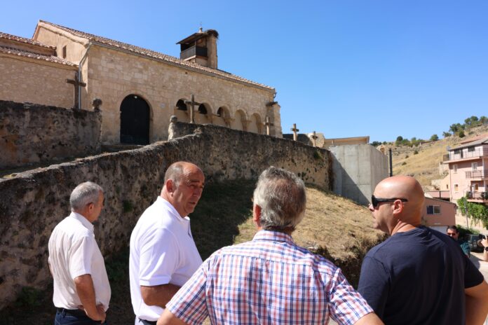 El presidente de la Diputación visita los pueblos de Segovia