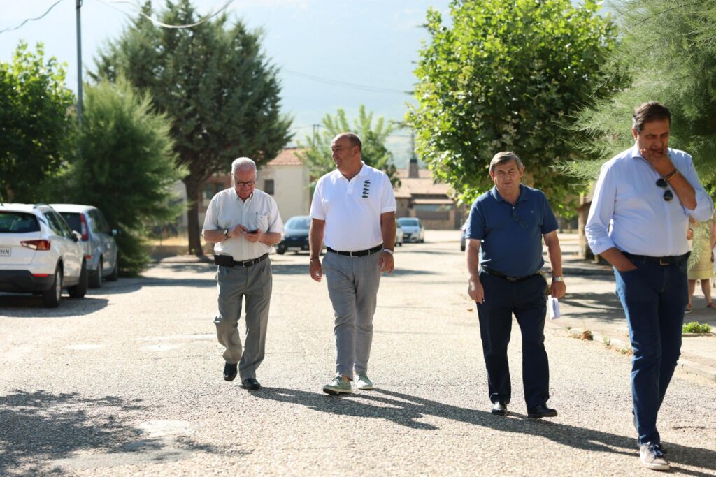 El presidente de la Diputación visita los pueblos de Segovia