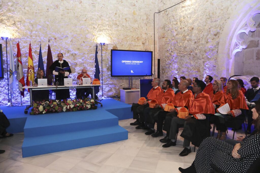 Apertura del curso de la IE en Segovia