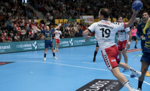 El Balonmano Nava reina en el descontrol