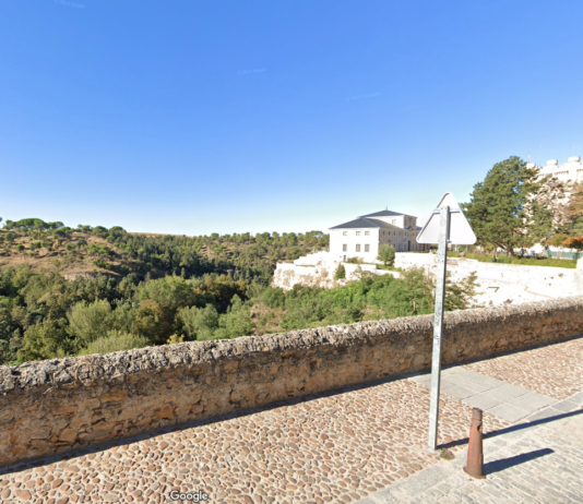 Casa palacio con esgrafiado en Segovia