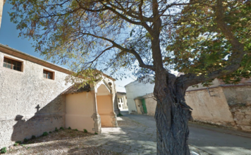 pueblo de Segovia con enterramientos