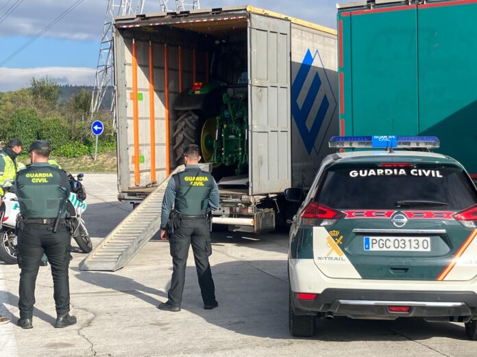 Tres tractores sustraídos en Valseca