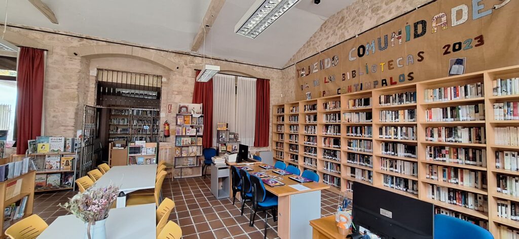 biblioteca de un pueblo de Segovia