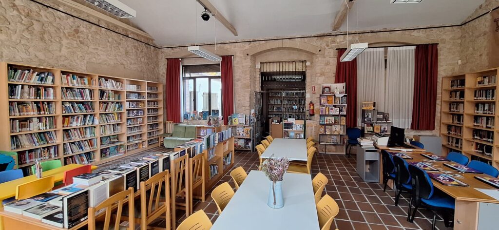 biblioteca de un pueblo de Segovia