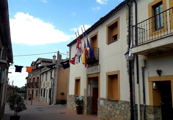 famosa cantante compra casa en Segovia