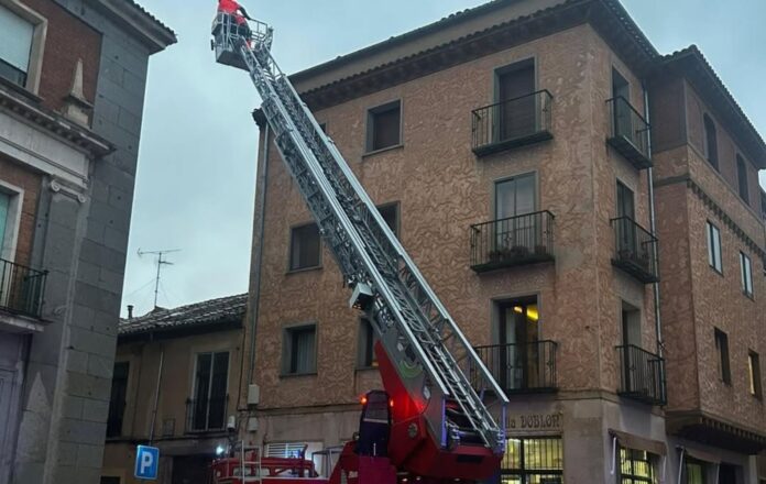 15 llamadas de alerta por viento en Segovia