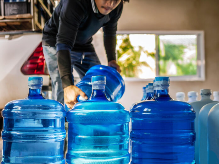 Puntos de recogida de agua embotellada