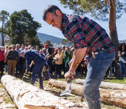 El orgullo serrano se hace fiesta en El Espinar Fiesta de los Gabarreros