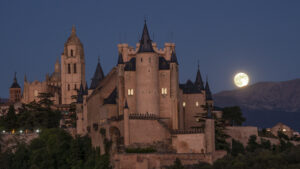 La noche en Segovia también se vive corriendo: Llega su primera Carrera Nocturna