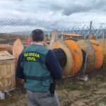 nueve bobinas de cable de cobre