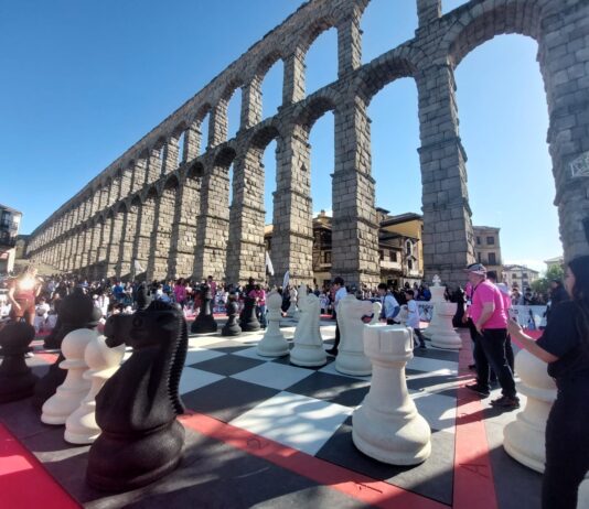 Piezas de ajedrez ‘gigantes’ llenarán la plaza de San Lorenzo de Segovia este sábado