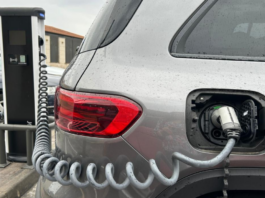 Cargar coche eléctrico