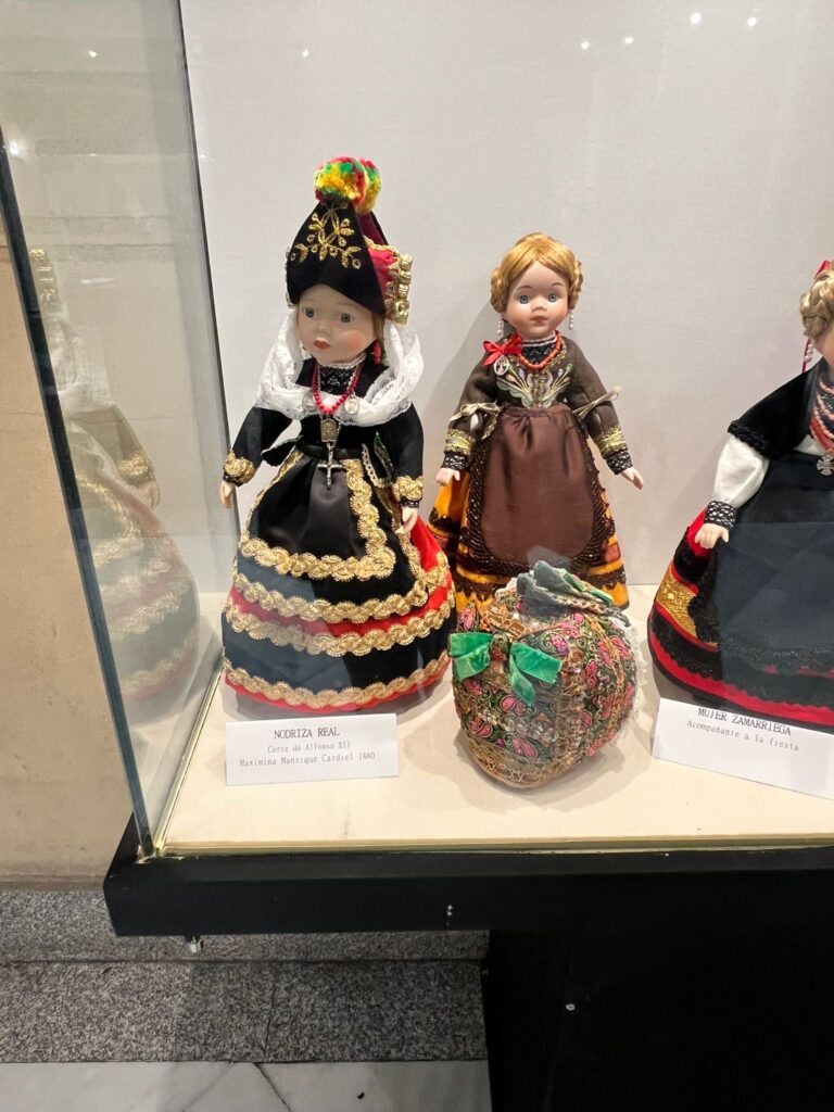 colección de muñecas segovianas