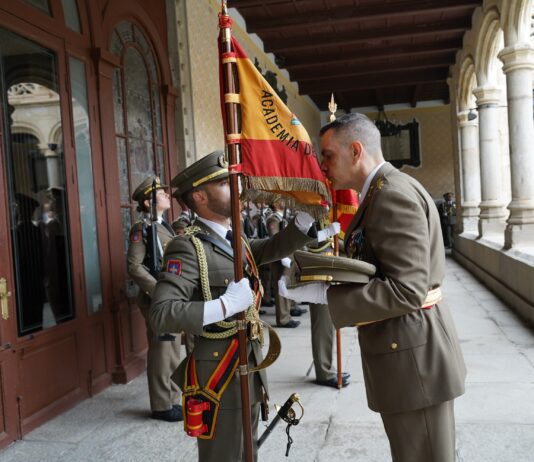 Renovación estandarte Academia de Artillería