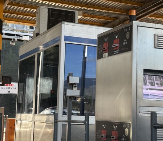 Mañueco pide el fin del peaje Segovia