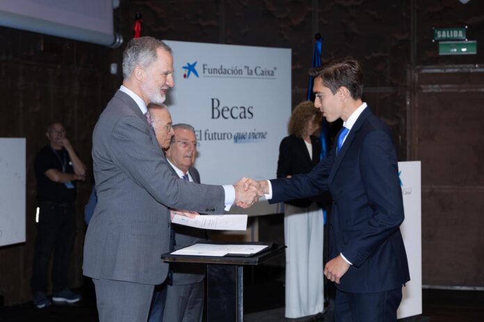 Fundación ‘La Caixa’ beca a cinco estudiantes de Castilla y León para cursar un posgrado en el extranjero segoviano que estudia en Oxford
