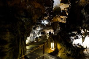 «No son las Cuevas de Altamira, es la Cueva de los Enebralejos»: El tesoro subterráneo que te espera en Prádena